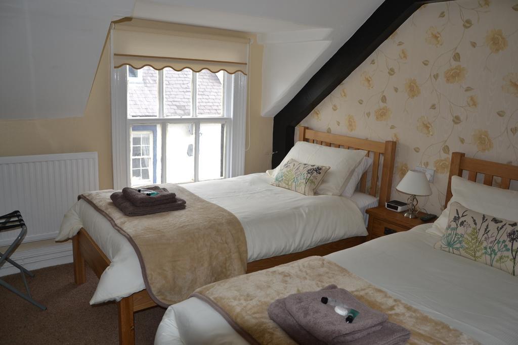 Crown Hotel Corwen Room photo