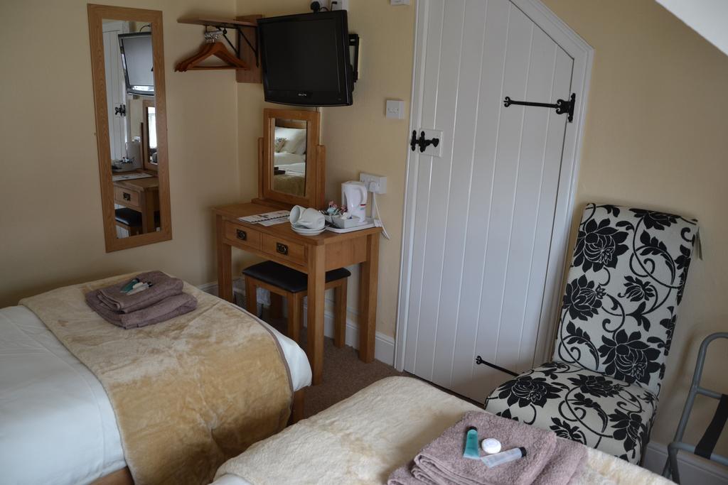 Crown Hotel Corwen Room photo